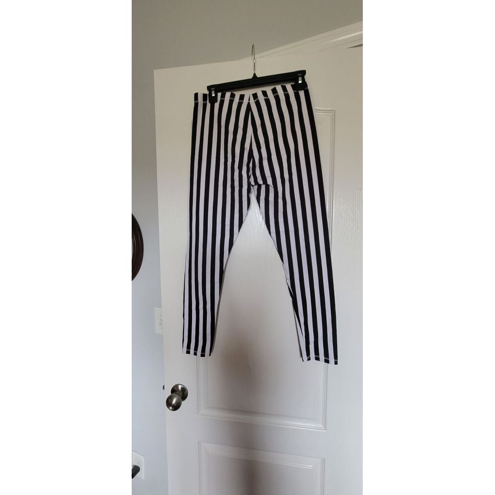 BUNDLE- Leggings 3 pairs size Medium
